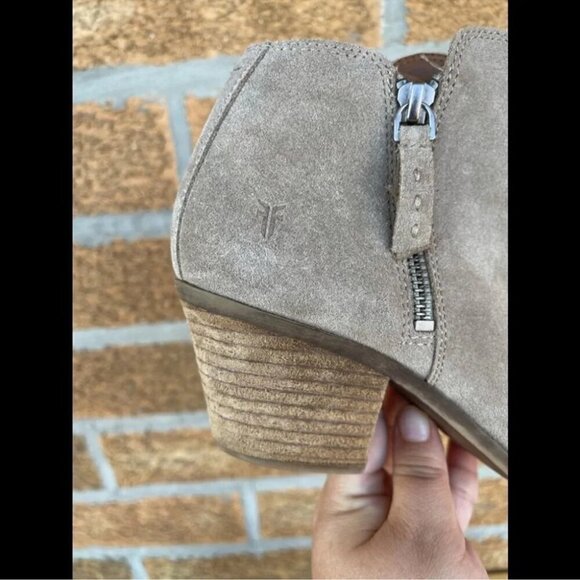 Frye Double Zip Ankle Boot Ash Judith 6 - Picture 3 of 10